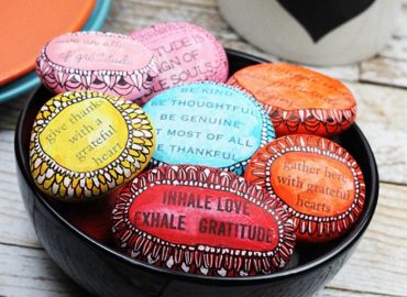 Book Themed Activities – Gratitude Rocks