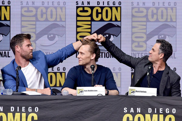 what happens at comic con chris hemsworth mark ruffalo